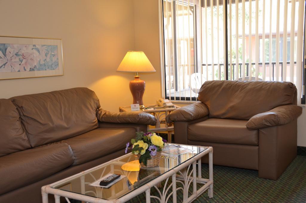 Cypress Cove Nudist Resort Poinciana Pokoj fotografie